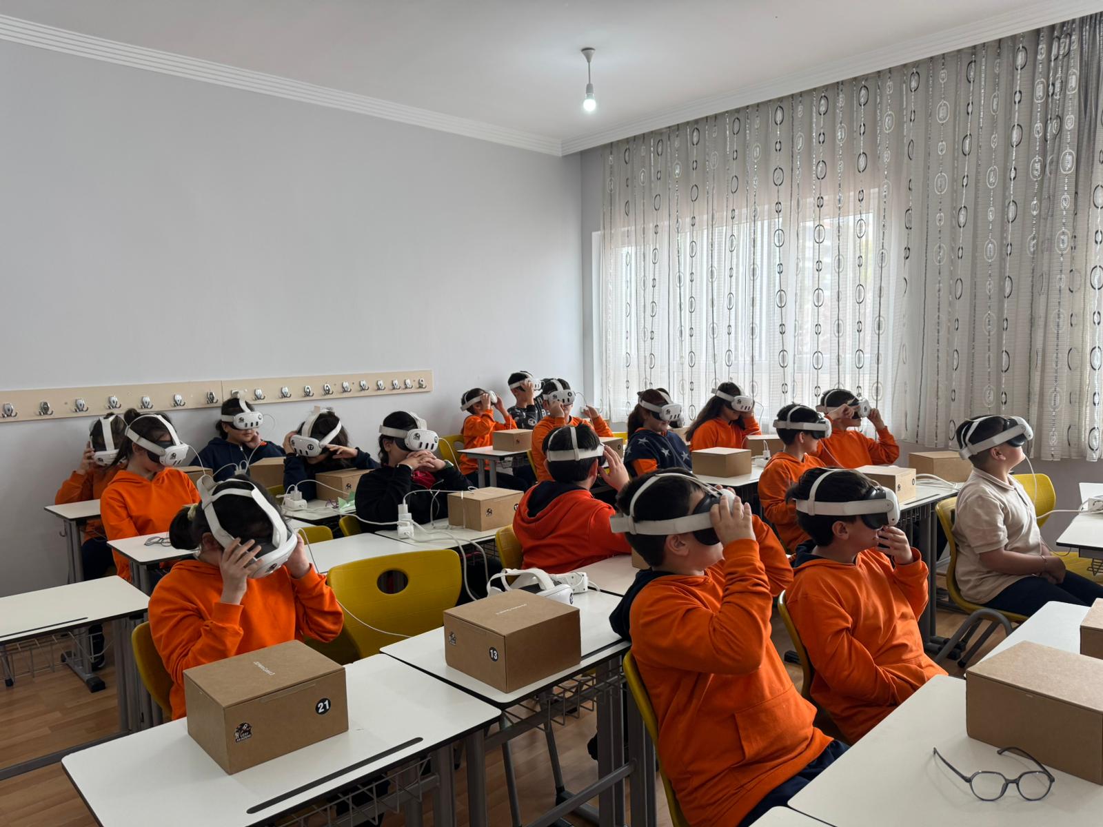 Kurumumuzdan Kareler