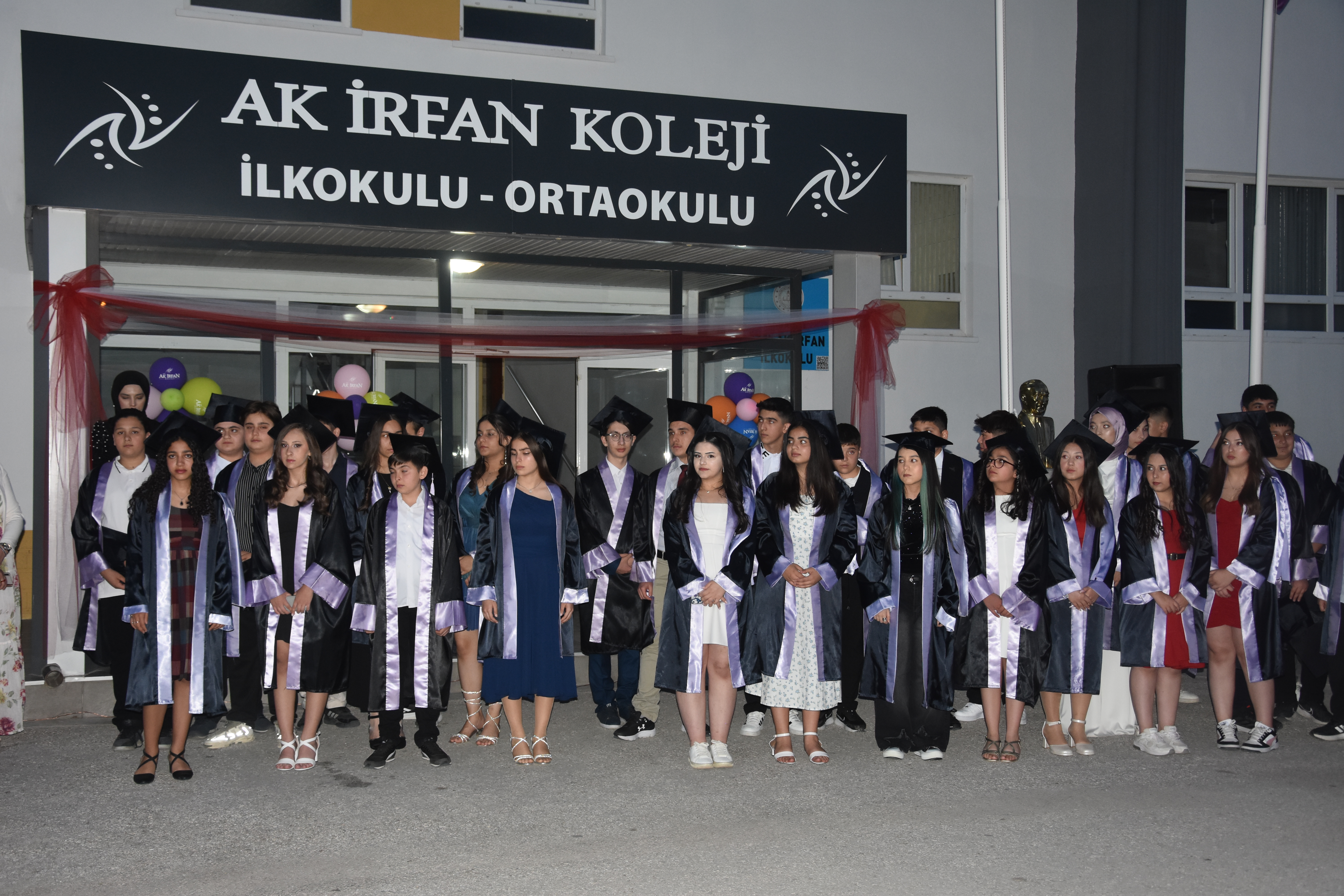 AK İRFAN KOLEJİ 2024-2025 EĞİTİM ÖĞRETİM YILI 8. SINIF MEZUNİYET TÖRENİ GERÇEKLEŞTİ
