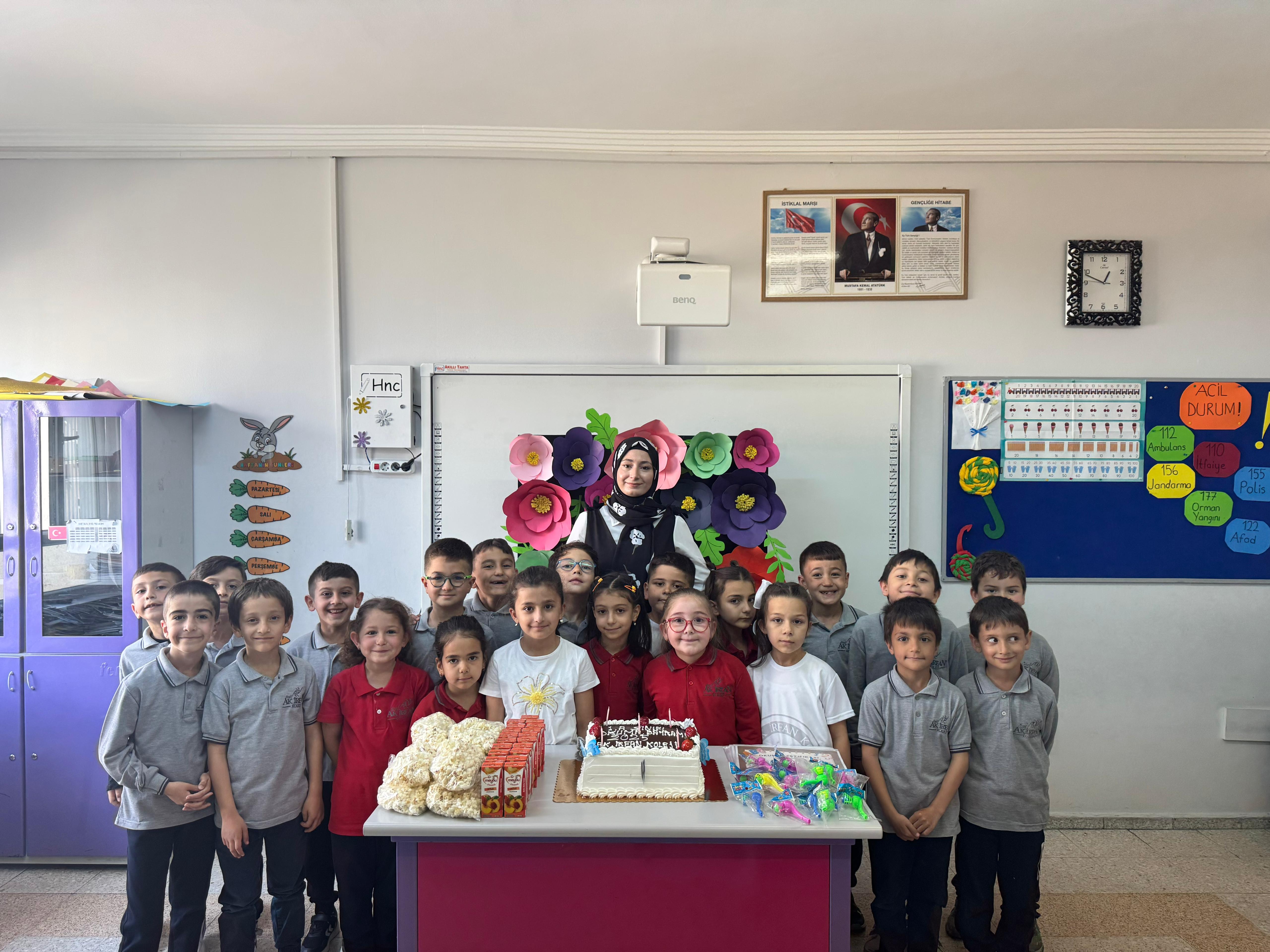 AK İRFNA KOLEJİ 1. SINIF ÖĞRENCİLERİ'NİN OKUMA BAYRAMI 